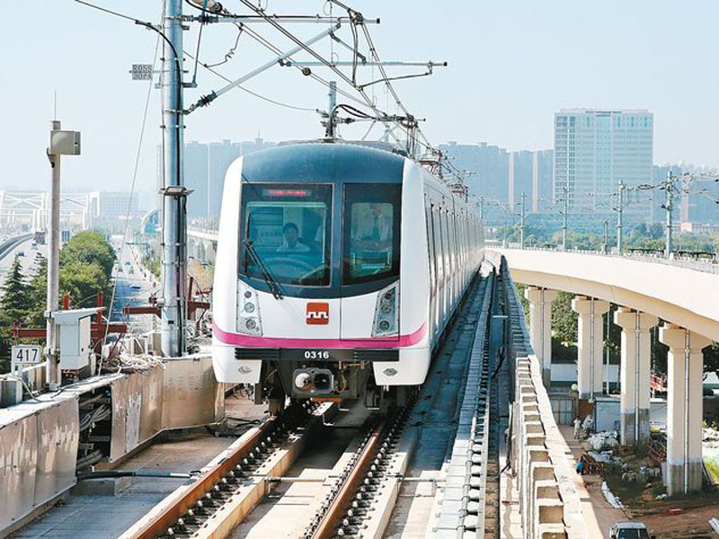 �人����8����